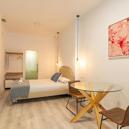 Urbe10 Plaza De La Constucion Premium Loft Apartment Malaga Ngoại thất bức ảnh